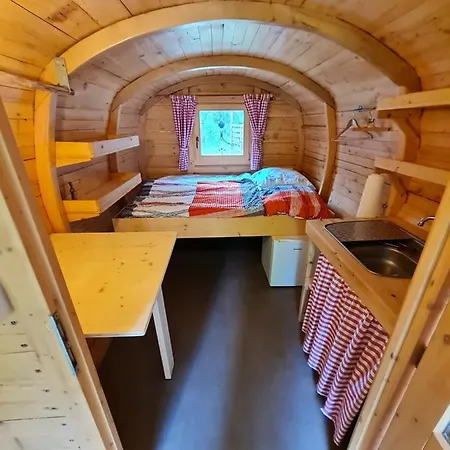 مكان تخييم Little Ranch Am Badesee *